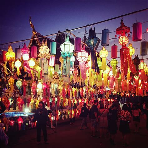 Chiang Mai Loy Krathong & Yee Peng Lantern Festivals 2017 • Chiang Mai Traveller