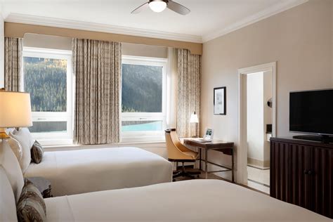 Hotel Rooms & Suites - Chateau Lake Louise