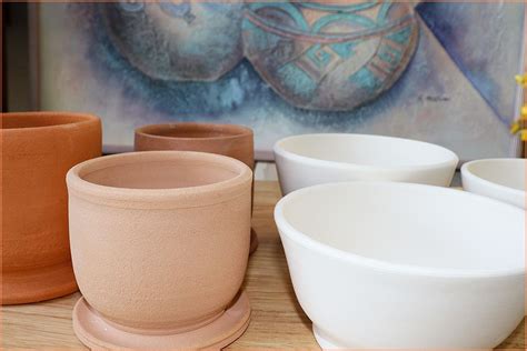 Stoneware Clay Vs. Porcelain Clay: Details & Facts Explained