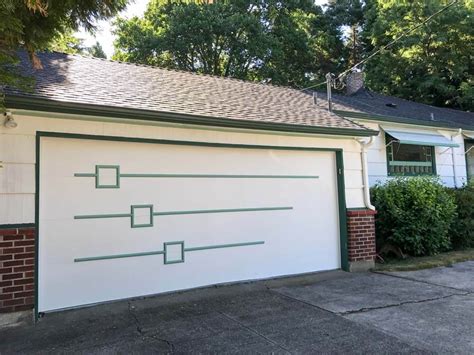 Midcentury modern garage doors - A great way to get the look