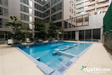 Dorsett Tsuen Wan, Hong Kong - The Club Twin Room at the Dorsett Tsuen ...