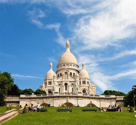 What To See and Do in Montmartre, Paris : New York Habitat Blog