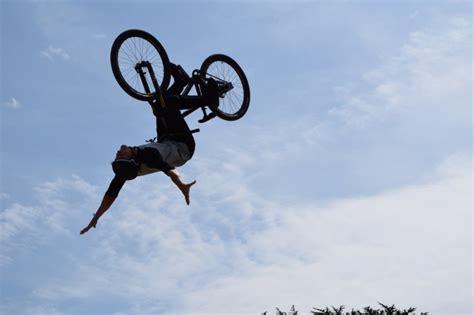 11 Easy BMX Tricks You Need To Try - BMX Transition