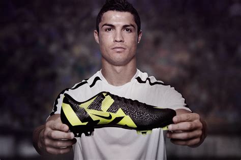 Cristiano Ronaldo x Nike CR Mercurial Vapor SuperFly III | Hypebeast