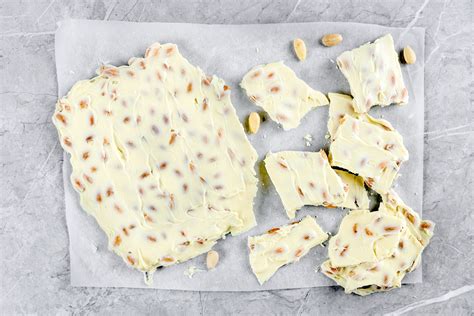 Simple 2-Ingredient White Almond Bark Candy Recipe