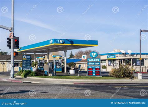 Valero gas station editorial photo. Image of gasoline - 124222676