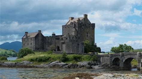 Scotland Castles: The History of Castles across Rugged Terrain ...