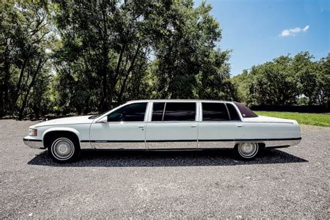 Vintage Cadillac Fleetwood Limo - ET Limos