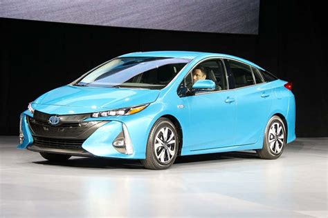 Toyota Primes up PHEV Market with New Prius Prime | TheDetroitBureau.com