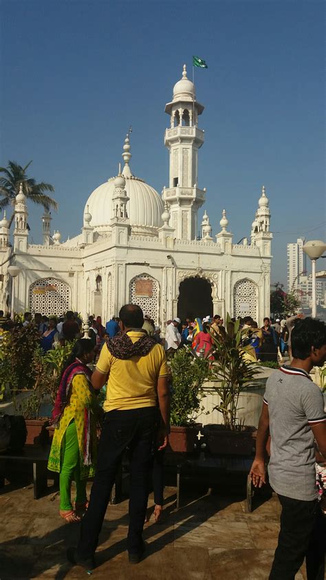 Haji Ali Dargah, Mumbai – Discovering India