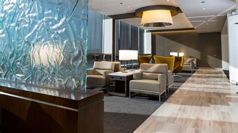 United Club, Chicago O'Hare International Airport - Inside the most luxurious airport lounges ...