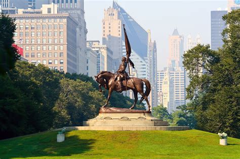 Grant Park in Chicago - Chicago’s Front Yard - Go Guides