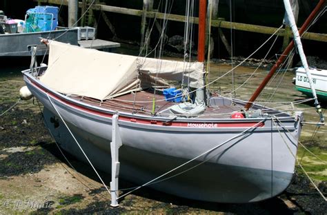 Cruising Falmouth oyster boat