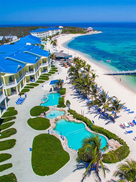 Wyndham Reef Resort Grand Cayman | Air Canada Vacations