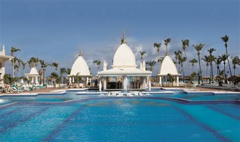 Riu Palace Aruba Wedding - Modern Destination Weddings