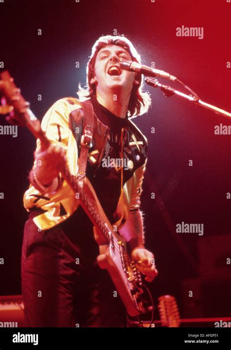 WINGS Paul McCartney in the 1970s Stock Photo - Alamy