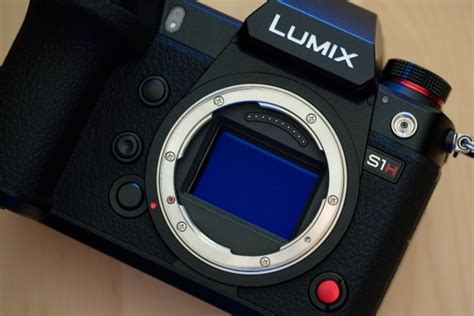 Panasonic Lumix S1H Review: Still the Video Champ | Digital Trends