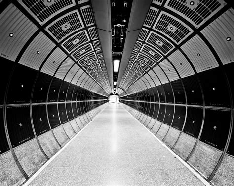 London Underground LDN.RS | Street photography urban, Architecture photography, London