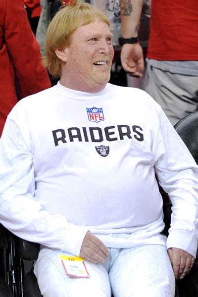 Raiders owner Mark Davis (Good Haircut) *Pic*