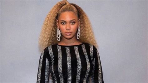 Beyoncé rocked her natural hair on Instagram, and we love this lookHelloGiggles