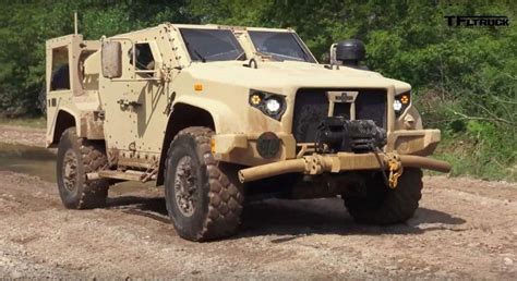 See what it's like to drive the Humvee's replacement, the JLTV