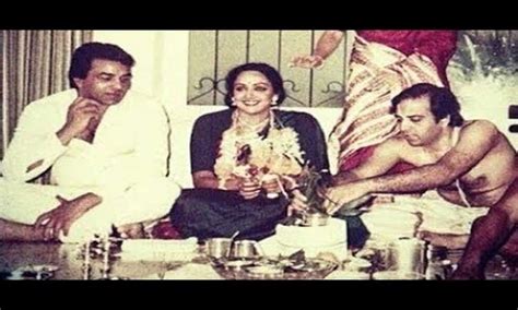 Wedding pics : Dharmendra and Hema Malini