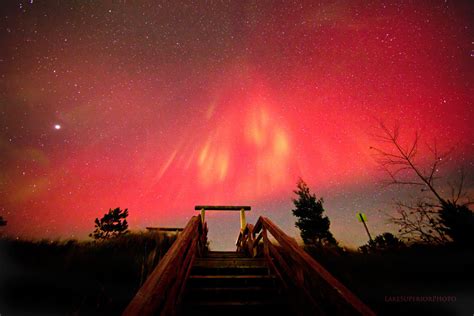 These Jaw-Dropping Photos Of The Great Lakes Night Sky Seem Too Beautiful To Be Real | HuffPost