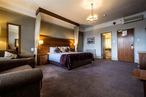 Comfortable hotel rooms near Wembley — The Bridge Hotel