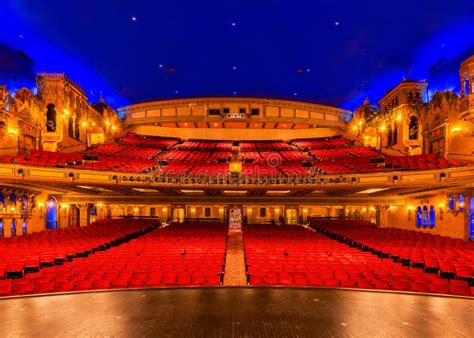 The Louisville Palace Theater Editorial Photo - Image of inside ...