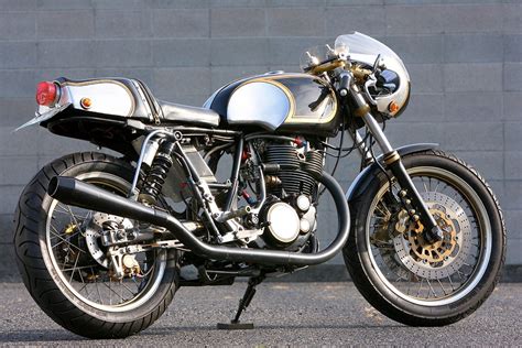 Leather Clad Custom - Yamaha SR400 Cafe Racer | Cafe racer, Sr400 cafe ...