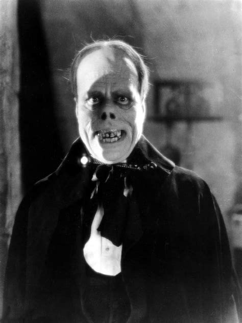 Lon Chaney in The Phantom of the Opera (1925) | Phantom of the opera, Classic horror movies ...