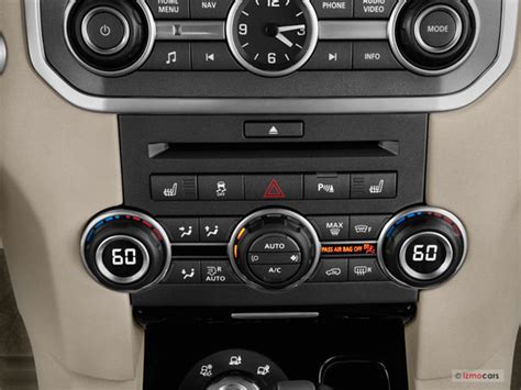 2012 Land Rover LR4: 11 Interior Photos | U.S. News