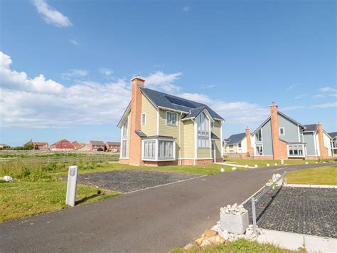 23 Bernicia Way, Seahouses - Northumberland - England : Cottages For ...