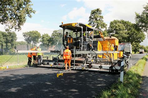 Asphalt paving system for all paver machine types MOBA-matic