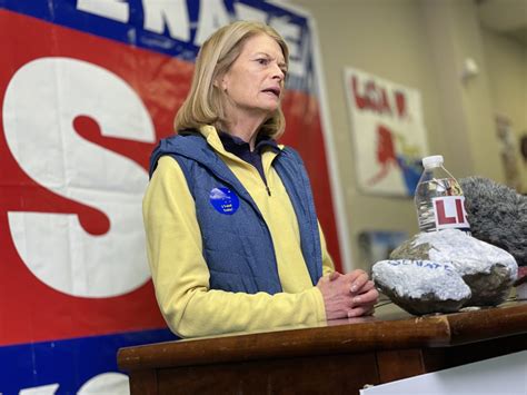 Murkowski takes lead in Alaska’s US Senate race amid updated results