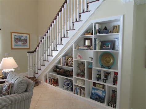 11 Sample Under Stairs Bookshelf For Small Space | Home decorating Ideas