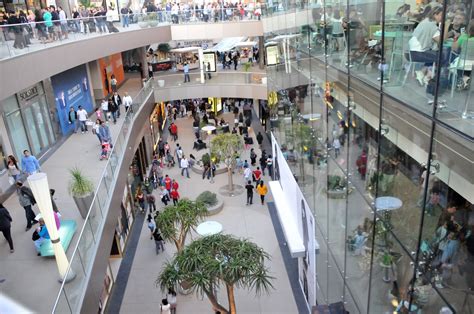 santa monica shopping center hours