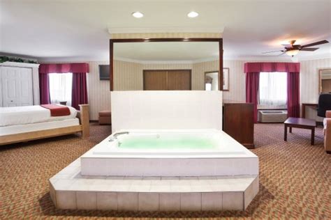 Holiday Inn Express Brighton (MI) - Hotel Reviews, Photos & Price Comparison - TripAdvisor