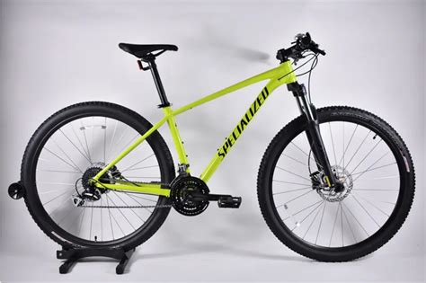 Nearly New 2019 Specialized Rockhopper Sport Hardtail MTB - Medium