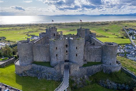 Harlech Castle - History and Facts | History Hit