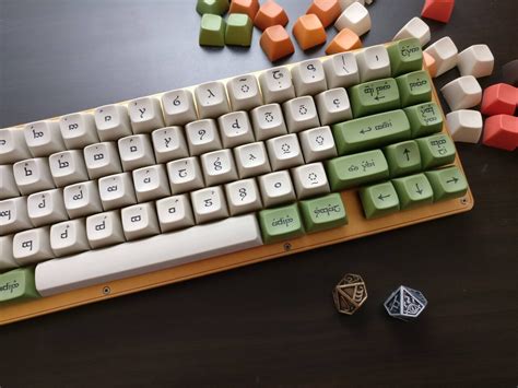 Tolkien Keycaps first prototype (and a surprise)