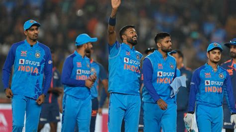 I don't mind playing the role of MS Dhoni for my team - Hardik Pandya - Crictoday