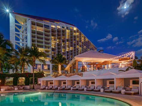 Naples Grande Beach Resort, Naples, Florida, United States - Resort Review - Condé Nast Traveler