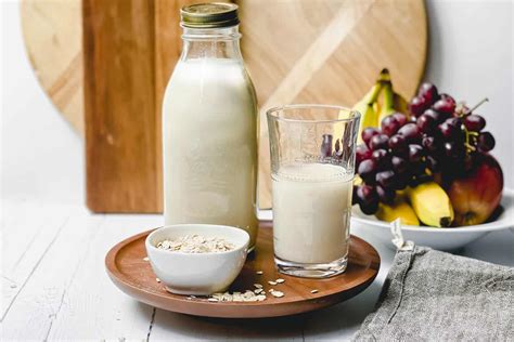 5 Minute Homemade Oat Milk Recipe - 31 Daily