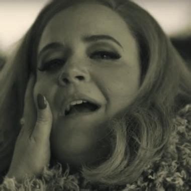 Adele saves awkward Thanksgiving dinner in 'SNL' parody | Snl, Parody ...