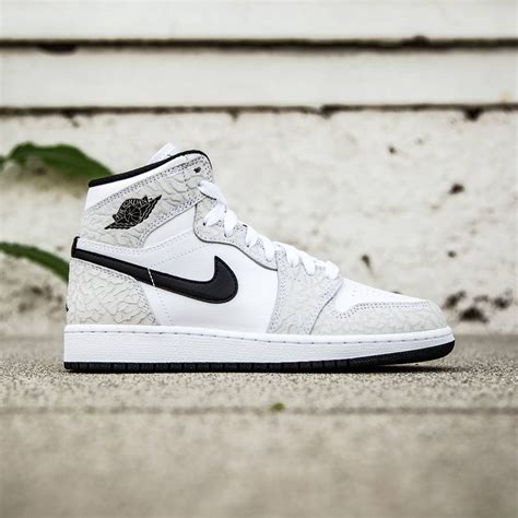 Jordan Big Kids Air Jordan 1 Retro HI Prem BG (white / black / pure ...