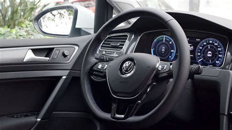 2017 Volkswagen e-Golf / Golf GTE Plug-in Hybrid (Interior) - YouTube