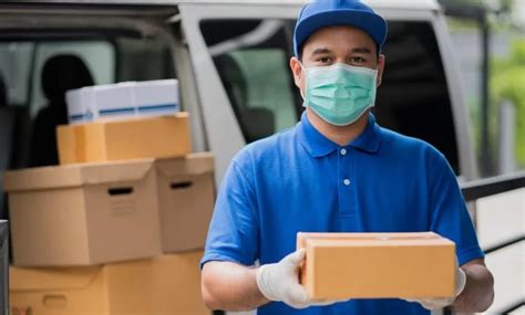 4 Reasons for Outsourcing a Medical Courier Service