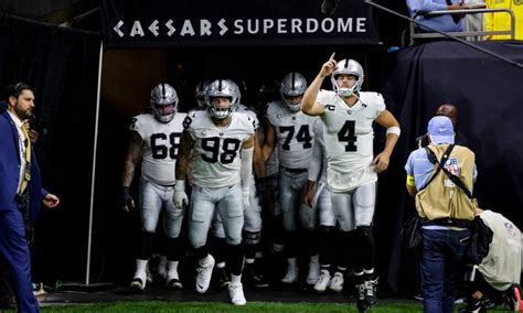 Raiders vs. Chiefs odds, tips and betting trends | Week 18