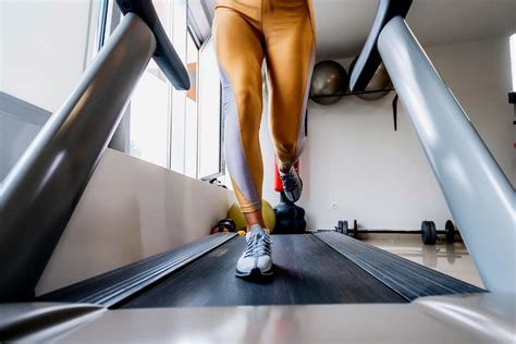 Treadmill Safety: 5 Essential Tips to Prevent Injuries (2022 Guide)